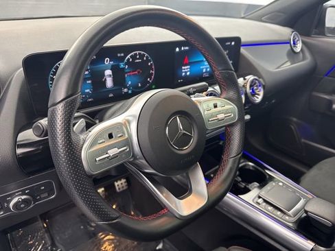 Used 2022 Mercedes-Benz GLA 250 4MATIC image 13