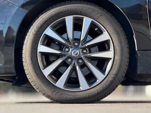 Used 2017 Nissan Altima 2.5 SL w/ 2.5 Technology Package FWD image 30