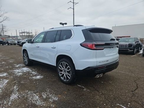 New 2026 GMC Acadia Denali Ultimate w/ LPO, Floor Liner Package image 7