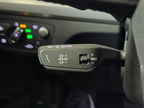 Used 2023 Audi Q5 2.0T Prestige w/ Prestige Package image 31