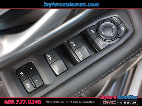 Used 2024 GMC Yukon AT4 w/ Technology Package AWD/4WD image 33