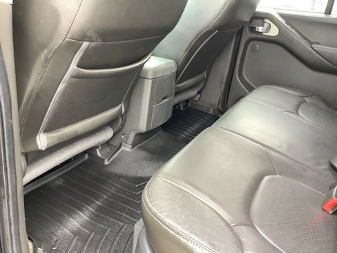 Used 2014 Nissan Frontier PRO-4X w/ Pro-4x Luxury Package AWD/4WD image 19