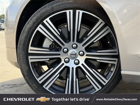 Used 2023 Volvo S90 B6 Ultimate image 10