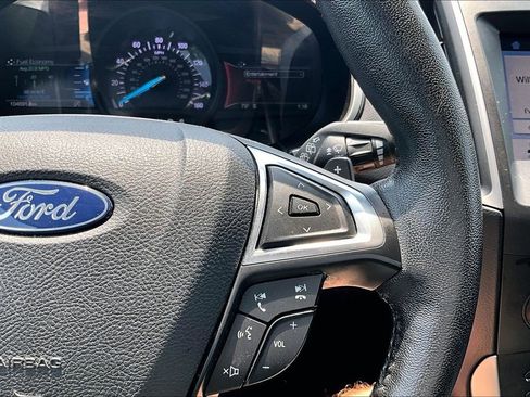 Used 2019 Ford Edge SEL w/ Equipment Group 201A AWD/4WD image 18