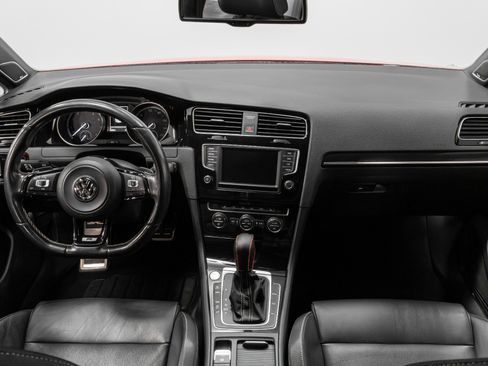 Used 2016 Volkswagen Golf R 4-Door image 10