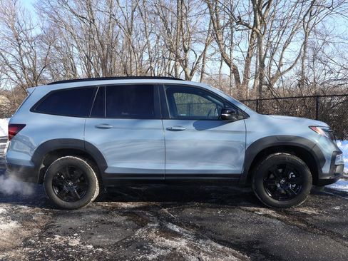 Used 2022 Honda Pilot TrailSport image 9