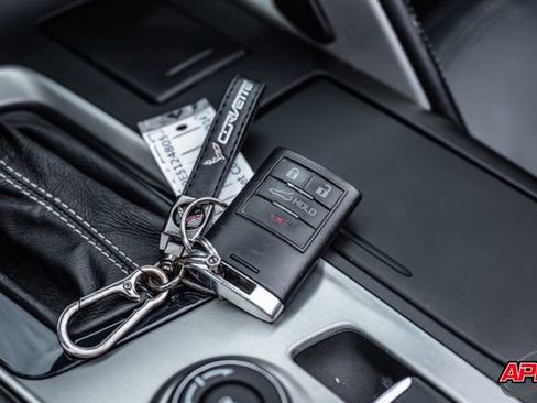 Used 2014 Chevrolet Corvette Stingray Z51 w/ 3LT Preferred Equipment Group image 79