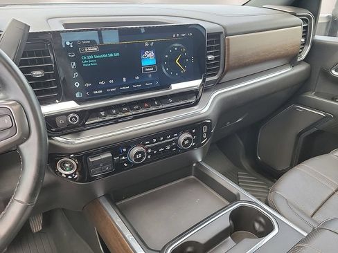 Used 2024 Chevrolet Silverado 2500 High Country w/ High Country Premium Package AWD/4WD image 20