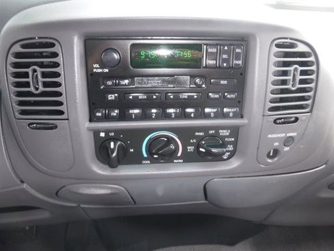 Used 2002 Ford F150 XLT RWD image 33