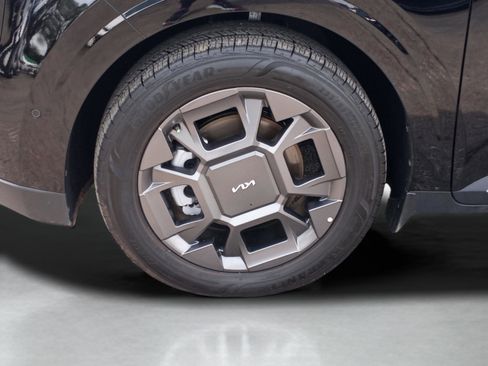 New 2026 Kia Carnival SX FWD image 9