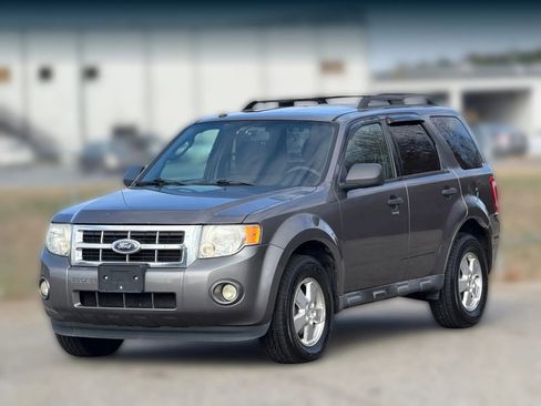 Used 2011 Ford Escape XLT w/ 202A Rapid Spec Order Code image 6