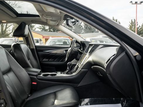 Used 2017 INFINITI Q50 3.0t Premium w/ Driver Assistance Package image 11