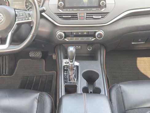 Used 2021 Nissan Altima 2.5 SR FWD image 17