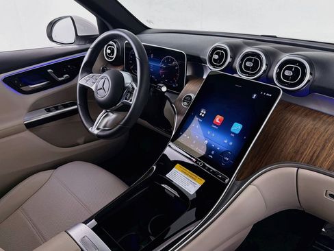 Certified 2026 Mercedes-Benz GLC 300 image 17