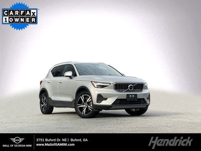 Used 2025 Volvo XC40 B5 Core