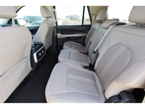 Used 2024 Ford Expedition Max Limited image 7