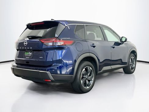 Used 2025 Nissan Rogue SV AWD/4WD image 9