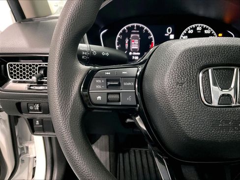 Used 2025 Honda Civic LX image 22