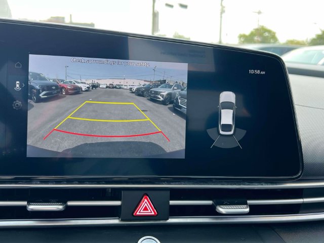 Certified 2023 Hyundai Elantra Limited w/ Preferred Accessory Package FWD image 28