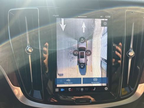 Certified 2025 Volvo V60 B5 Cross Country Plus image 24