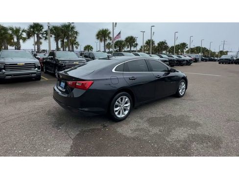 Used 2023 Chevrolet Malibu LT image 2