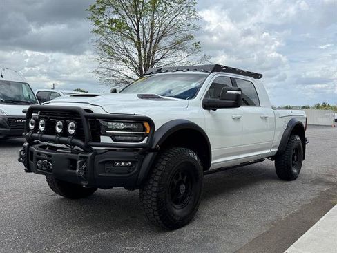 Used 2023 RAM 2500 Limited AWD/4WD image 7