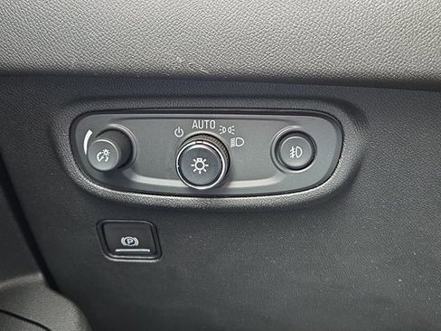 Used 2023 GMC Terrain SLT image 20