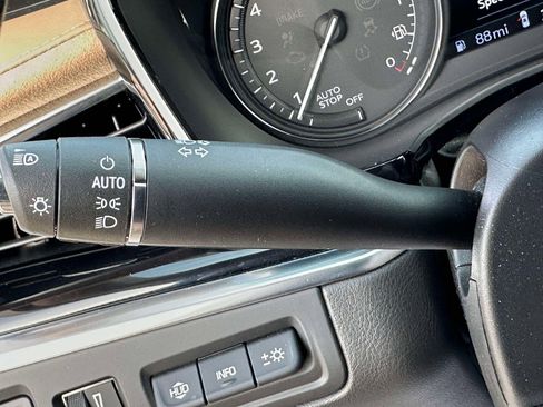 Certified 2023 Cadillac XT6 Premium Luxury w/ Platinum Package image 20