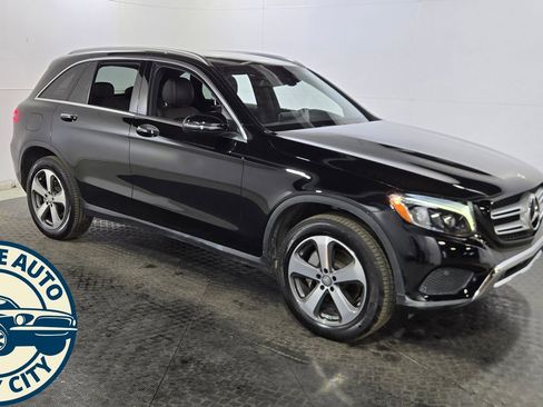 Used 2016 Mercedes-Benz GLC 300 4MATIC w/ Multimedia Package image 9
