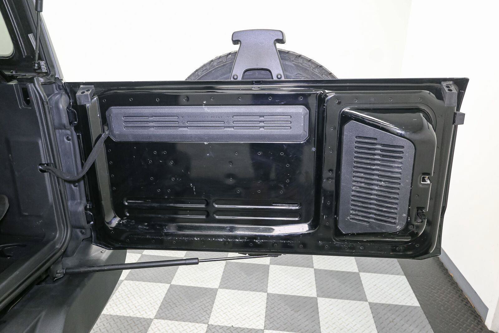 Used 2024 Ford Bronco Outer Banks AWD/4WD image 12