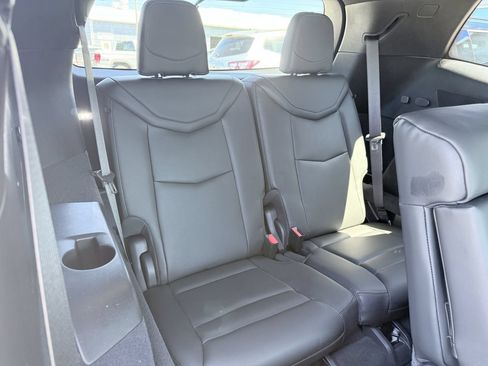 Used 2025 Cadillac XT6 Premium Luxury AWD/4WD image 15
