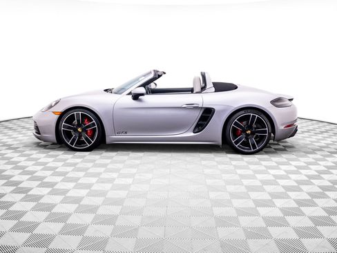 Used 2019 Porsche 718 Boxster GTS RWD image 2