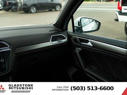 Used 2022 Volkswagen Tiguan SEL R-Line AWD/4WD image 11