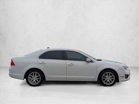 Used 2011 Ford Fusion SEL image 4
