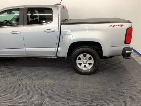 Used 2017 Chevrolet Colorado W/T w/ WT Convenience Package AWD/4WD image 4