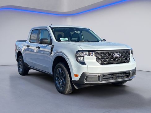 New 2026 Ford Maverick XLT image 8