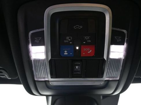Used 2022 RAM 1500 Limited AWD/4WD image 32