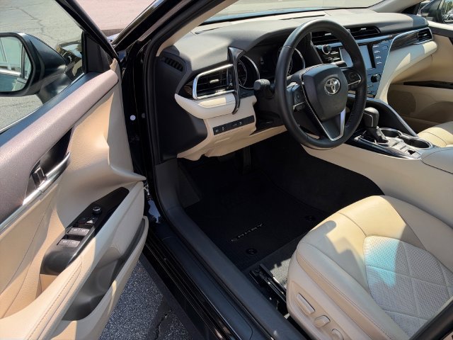 Used 2018 Toyota Camry XLE FWD image 10
