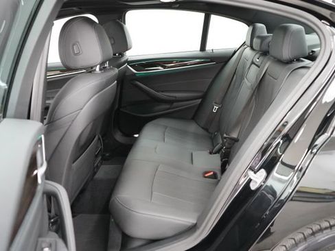 Used 2023 BMW 530e xDrive w/ Convenience Package image 9