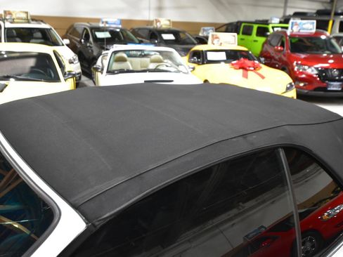 Used 2006 BMW M3 M3 2dr Convertible image 12