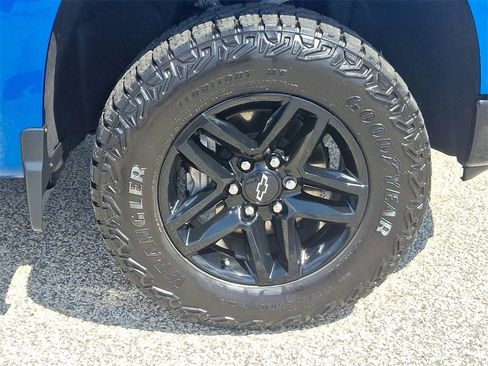 Certified 2023 Chevrolet Silverado 1500 Custom Trail Boss image 10