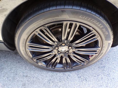 Used 2014 Land Rover Range Rover Sport HSE image 27