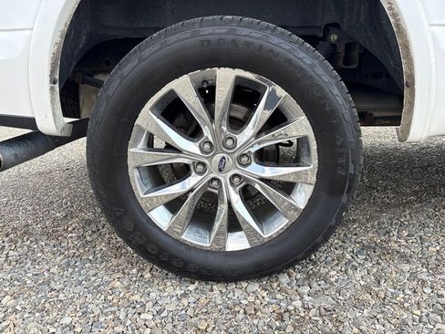 Used 2016 Ford F150 Lariat w/ Equipment Group 502A Luxury AWD/4WD image 9