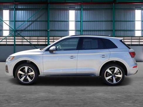 Used 2023 Audi Q5 2.0T Premium Plus w/ Premium Plus Package AWD/4WD image 2