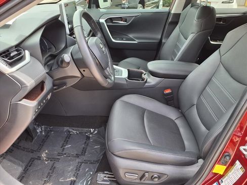 Used 2022 Toyota RAV4 Limited AWD/4WD image 20