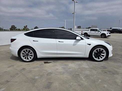 Used 2022 Tesla Model 3 RWD image 2