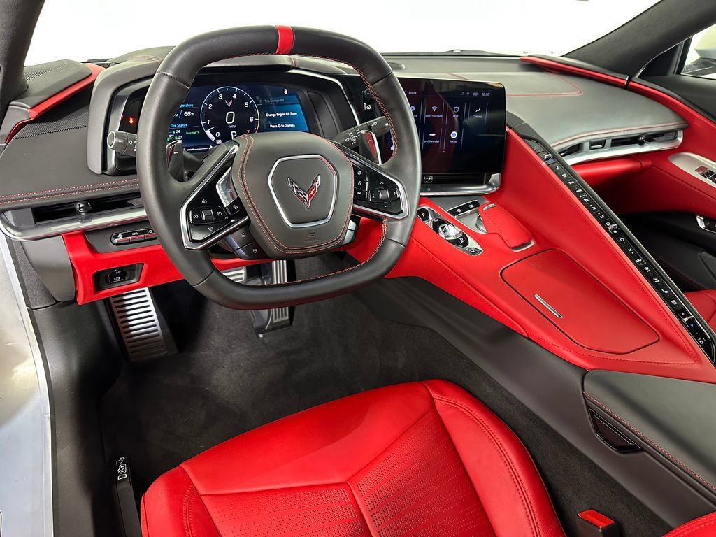 Used 2024 Chevrolet Corvette Stingray Premium Conv w/ Z51 Performance Package RWD image 10