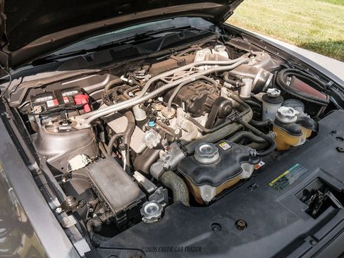 Used 2010 Ford Mustang Shelby GT500 RWD image 16