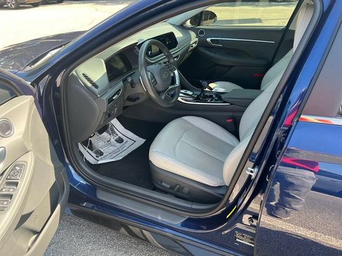 Used 2021 Hyundai Sonata Limited w/ Cargo Package FWD image 8