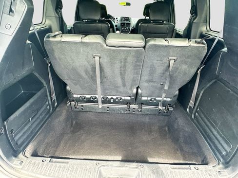 Used 2017 Dodge Grand Caravan SXT w/ Blacktop Package image 25